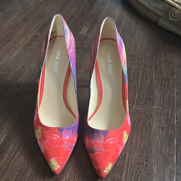 Beautiful summer heels - Picture 2 of 2